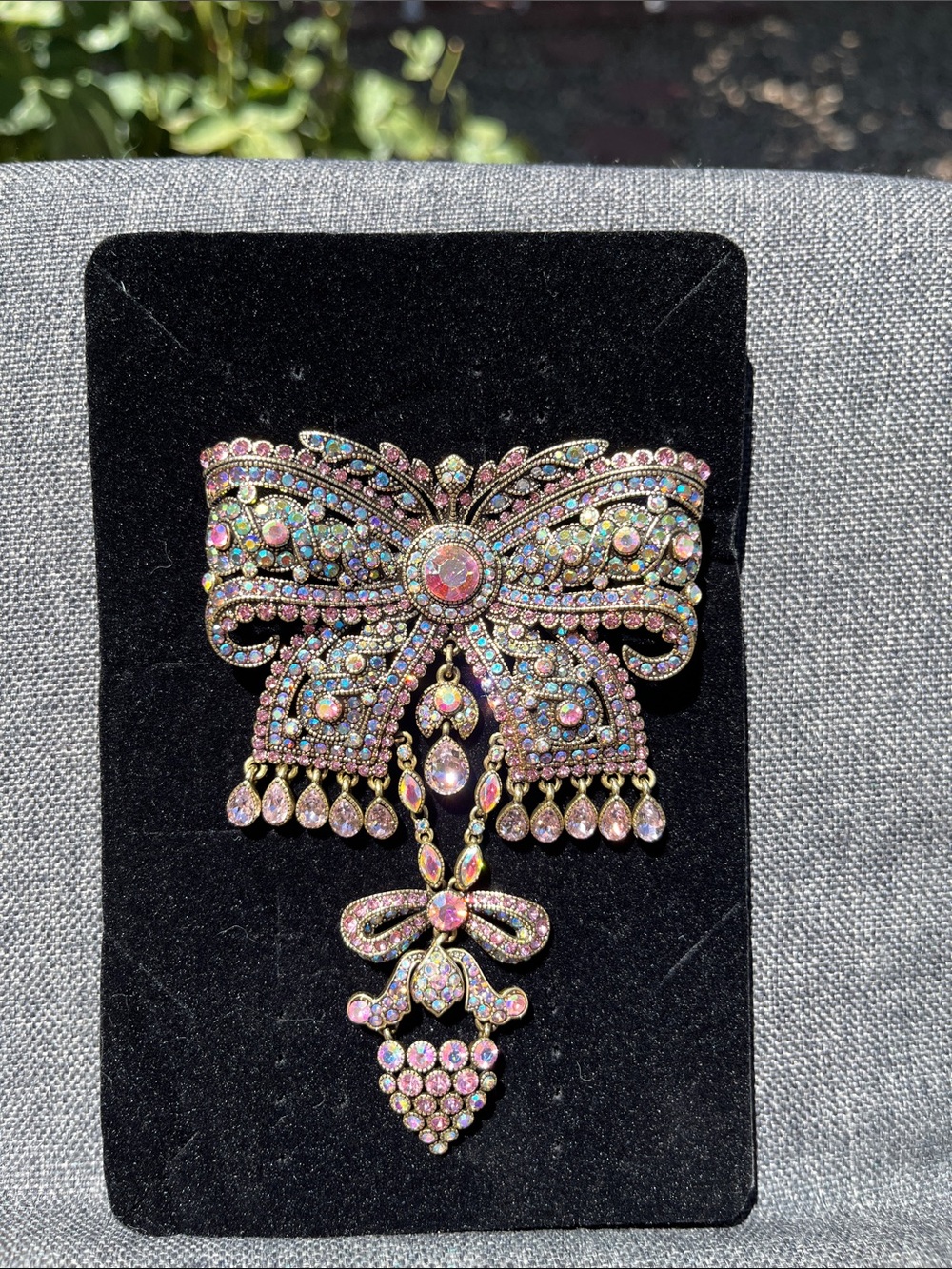 πππΈNIB HEIDI DAUS Aurora B Crystal Bow Brooch - Pink Multicolor Sparkleπ - Picture 3 of 6